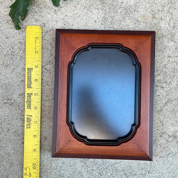 Vintage. Rectangular Wooden Portrait Frame - Picture 4 of 7